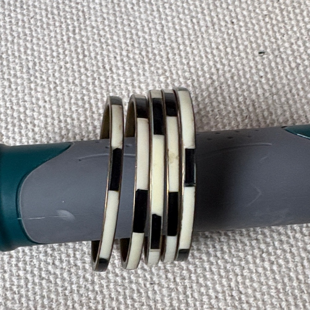 Set of 5 enameled bangles